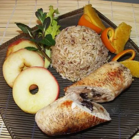 Töltött pulykarolád gyümölcsökkel  recept