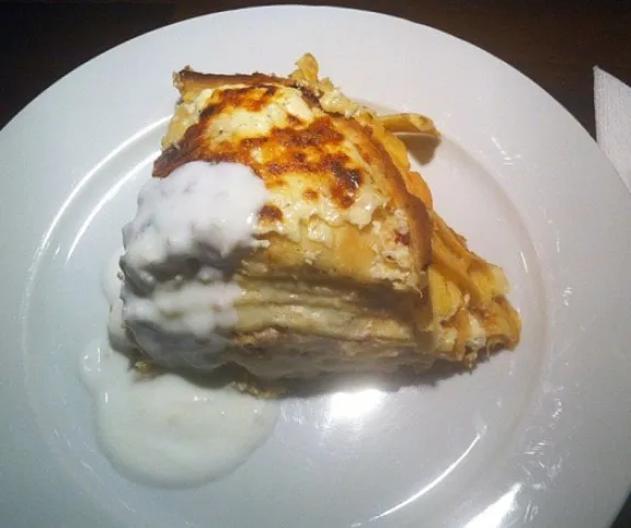 Cukkinis-tejfölös rakott palacsinta recept