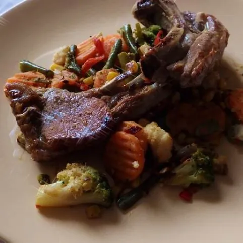 Bárányborda zöldségekkel recept