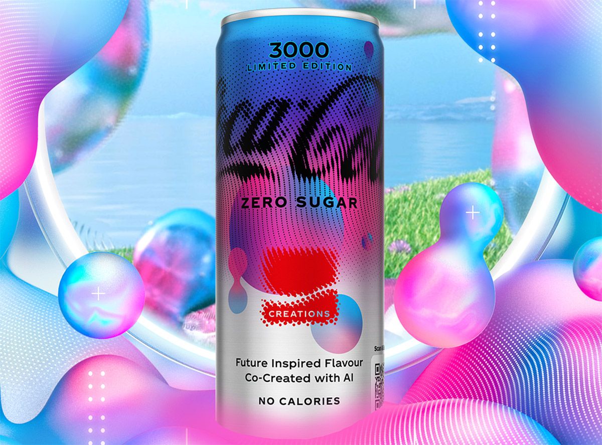 Új üdítőitallal jelentkezik a Coca-Cola: a Coca-Cola Y3000 Zero Cukor a Coca-Cola Creations limitált kiadású új íze, amelyhez AI-alapú élmény is kapcsolódik.