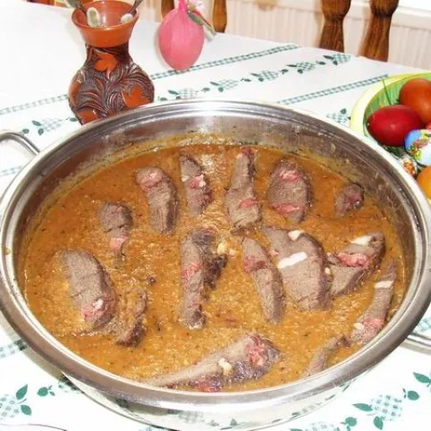 Tűzdelt szarvaspecsenye recept