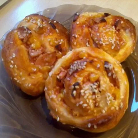 Szezámos-pizzás csigák recept