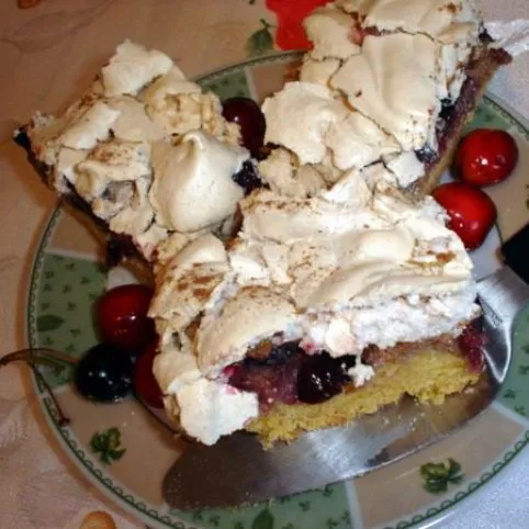 Mágnás meggyes pite recept