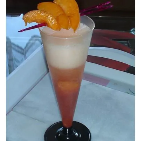 Bellini koktél recept