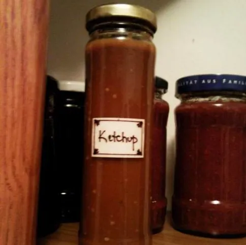 Sokfűszeres ketchup recept