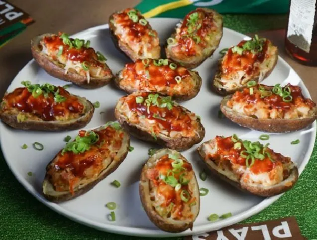 Kolbászkrémmel töltött krumpli recept