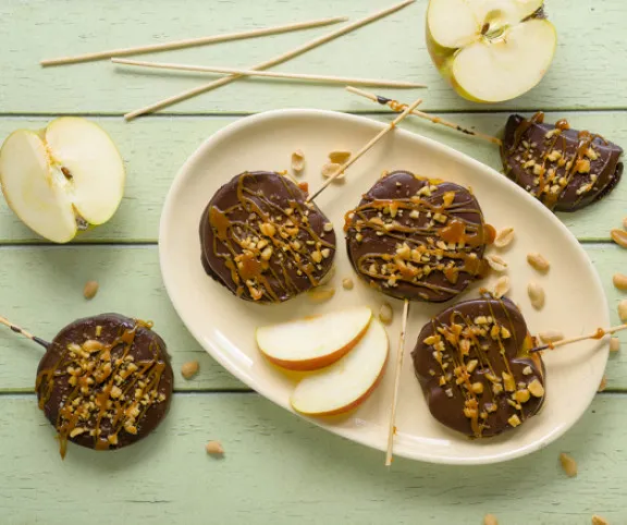 Almás-csokis nyalóka recept