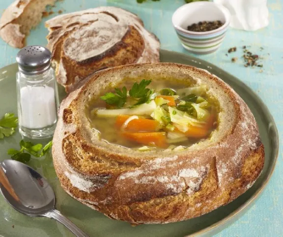 Zöldségleves cipóban recept