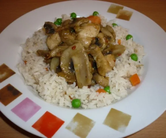 Kínai gombás csirke zöldséges rizzsel recept