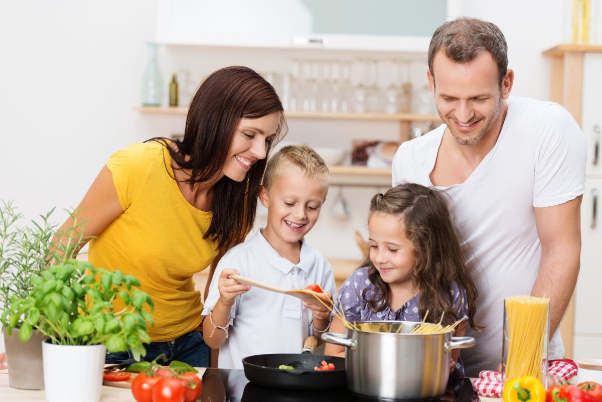 Közös főzéssel megúszható az ételrendelés / Fotó: Shutterstock