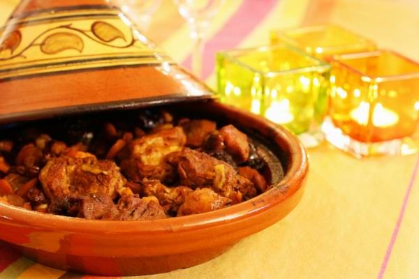 Tajine-ban párolódnak a fűszeres marokkói fogások