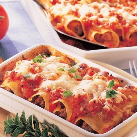 Cannelloni fűszeres paradicsomszószban recept