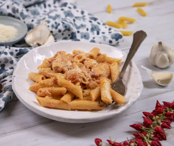 Pikáns csirkés-baconös tészta recept