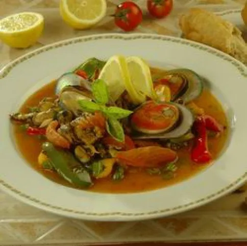 Paradicsomos kagyló sült paprikákkal  recept