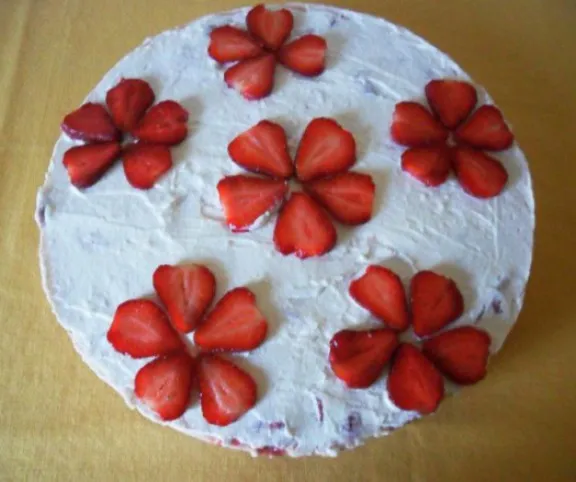 Joghurtos epertorta sütés nélkül recept