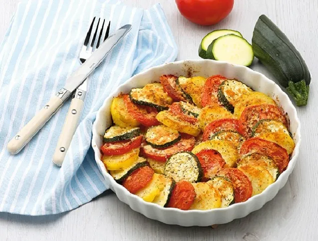 Cukkinis-krumplis egytálétel recept