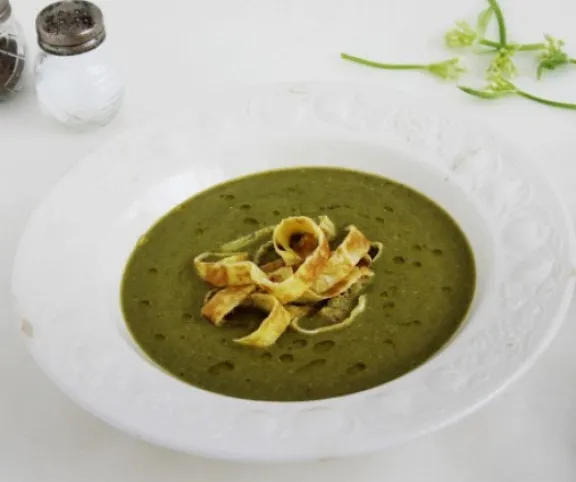 Medvehagymás csalánleves recept