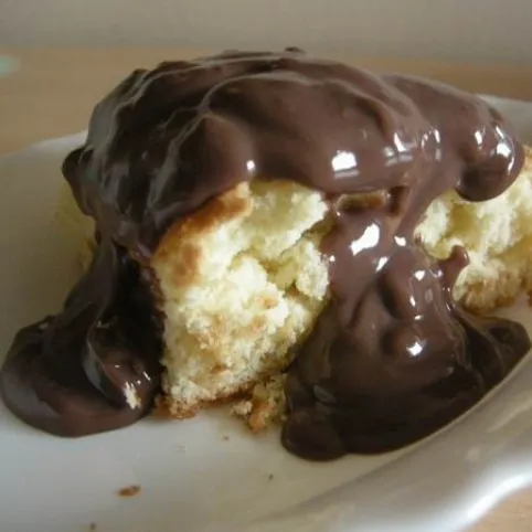 Napközis piskóta csokiöntettel recept