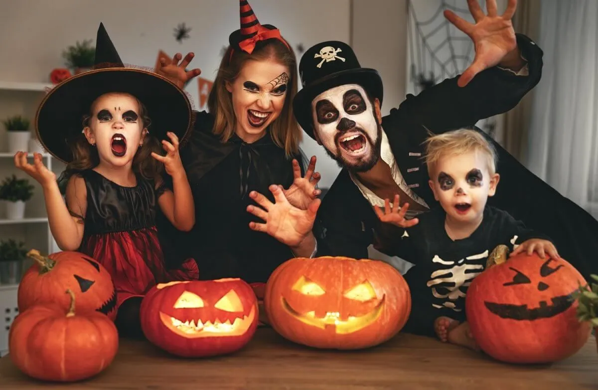 A halloween bulikon a jelmez és a tökfaragás szinte kötelező! / Fotó Shutterstock