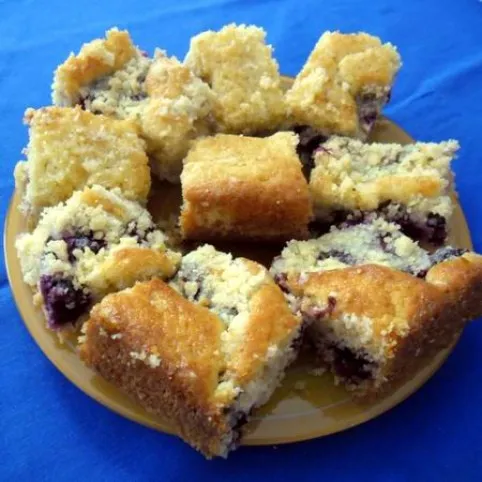 Cseresznyés pite morzsatetővel recept