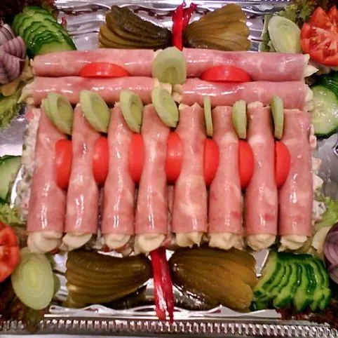 Sonkatekercses hidegtál recept