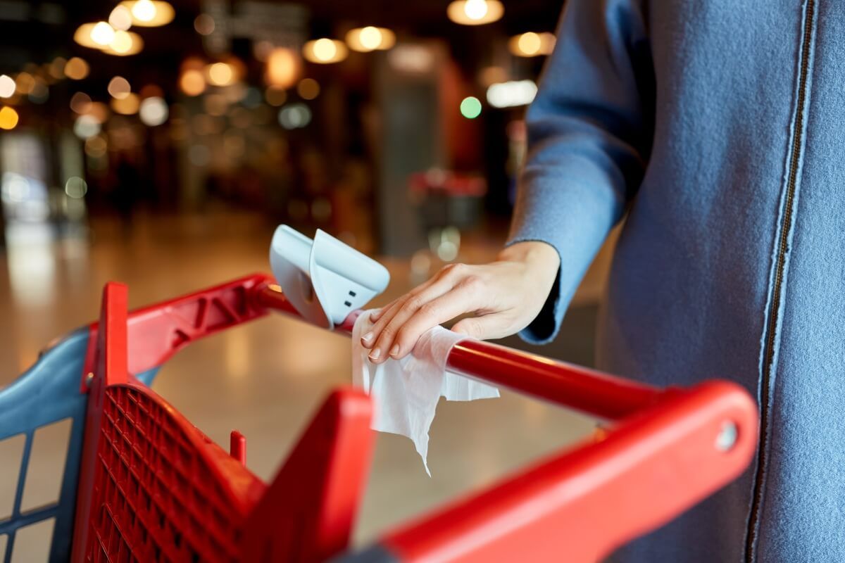 Erre tökéletes az antibakteriális törlőkendő / Fotó: Shutterstock