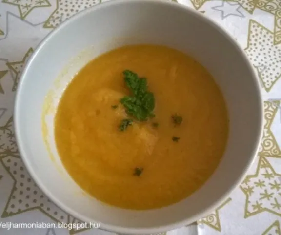 Egyszerű zöldségkrémleves kakukkfűvel  recept