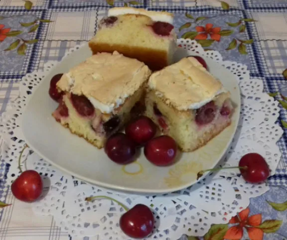 Habcsókos cseresznyés sütemény recept