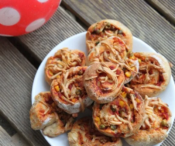 Túrós-pizzás csiga recept