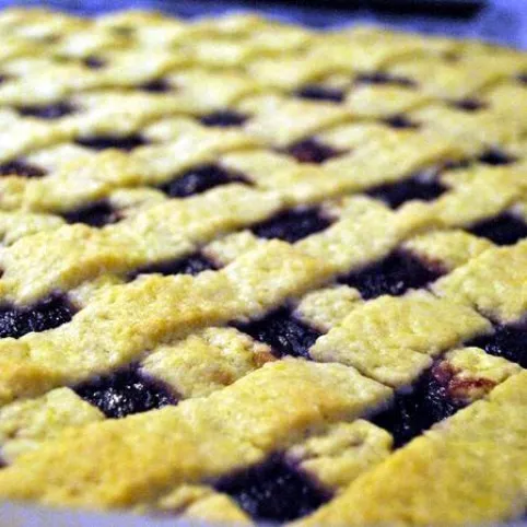 Vörösboros-szilvás pite recept