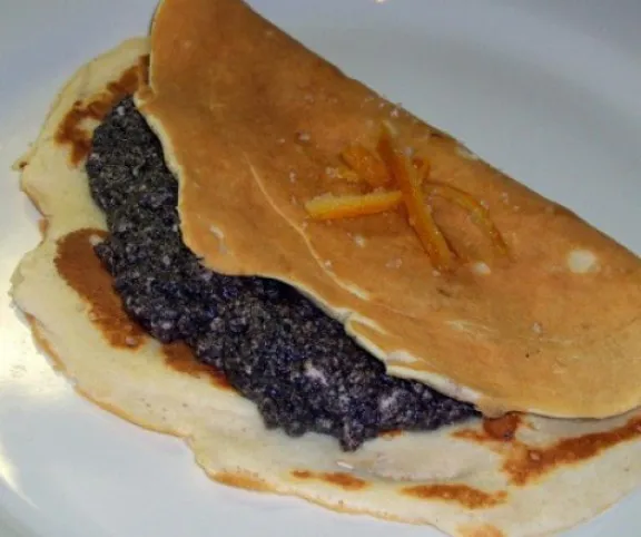 Almás palacsinta narancsos máktöltelékkel recept