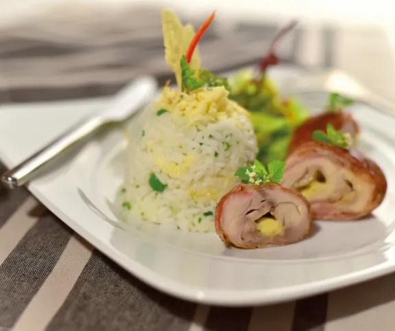 Göngyölt csirkecomb angolszalonna-köntösben recept