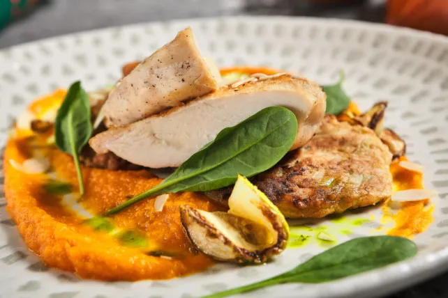 Fűszeres sütőtökpüré natúr csirkemellel  recept