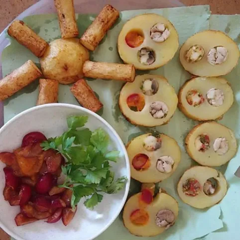 Mindennel töltött krumpli recept
