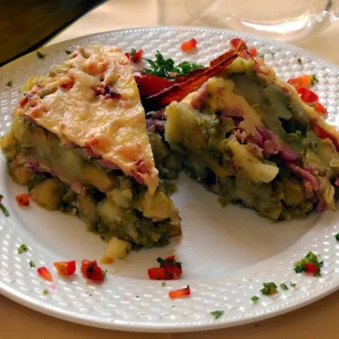 Füstölt hússal rakott kelbimbó recept