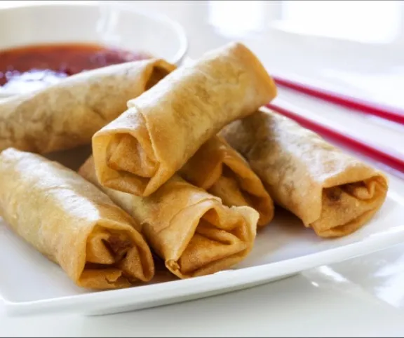 Gombás-csirkés tavaszi tekercs recept