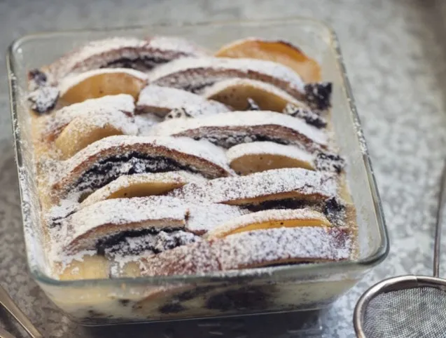 Pudingban sült birsalmás-mákos bejgli  recept