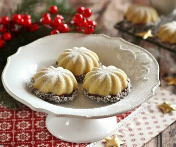 Kókuszpudingos töltött linzer recept