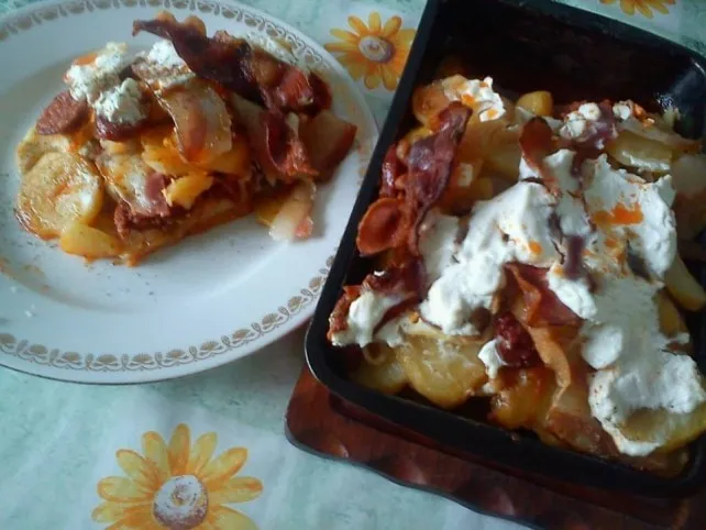 Alföldi kapros rakott krumpli - Mindmegette Villámverseny recept