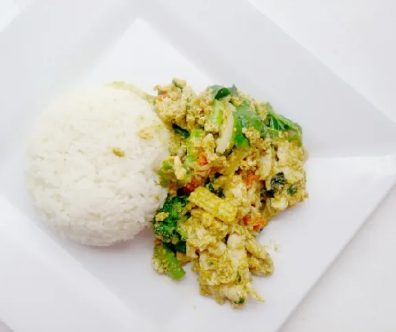 Thai kesudiós csirke rizzsel recept