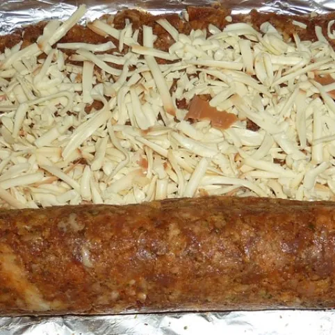 Füstölt sajttal töltött fasírttekercs recept