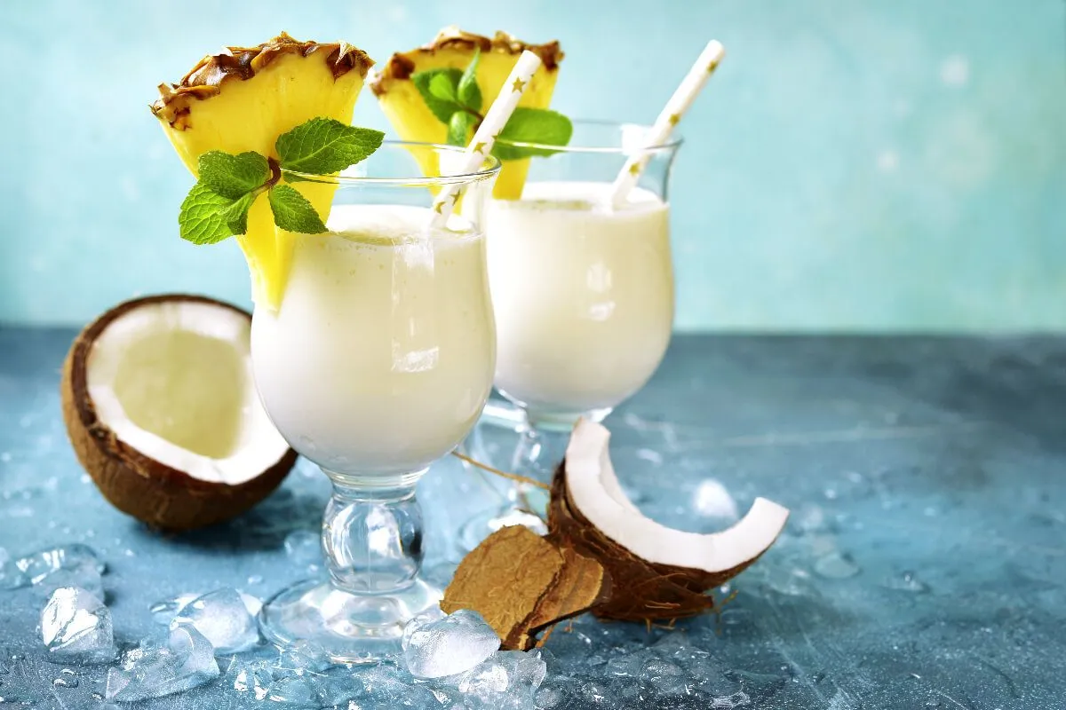 Az igazi Pina Colada frissen préselt ananászlével készül (Shutterstock)