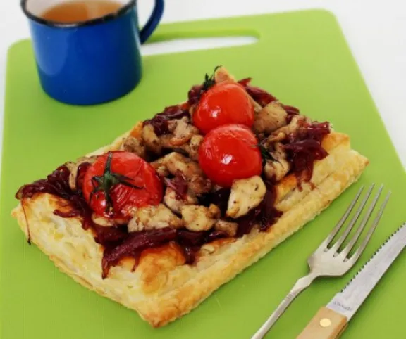 Pulykamelles-lilahagymás lepény recept