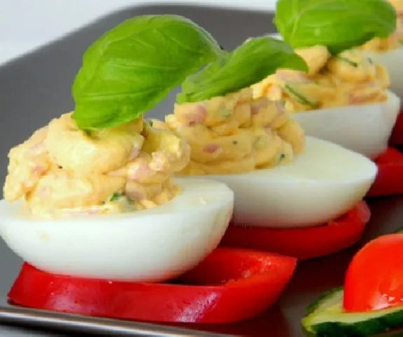 Sonkás-tormás krémmel töltött tojás recept