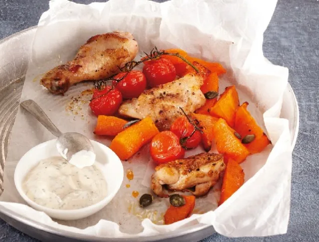 Sült csirkecomb tökkel és paradicsommal recept