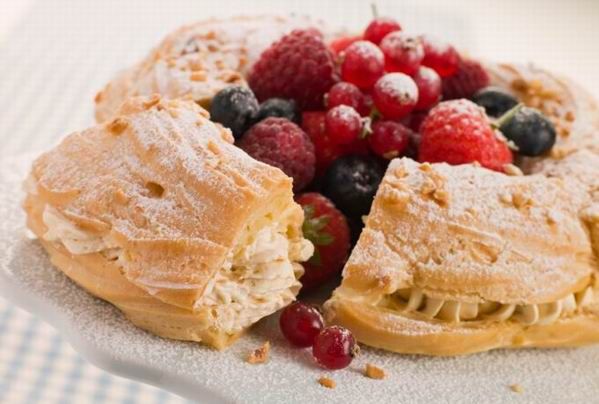 A Paris-Brest legendás francia sütemény - olasz örökségből, égetett tésztából készül