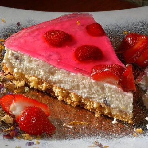 Szülinapi epres túrótorta recept