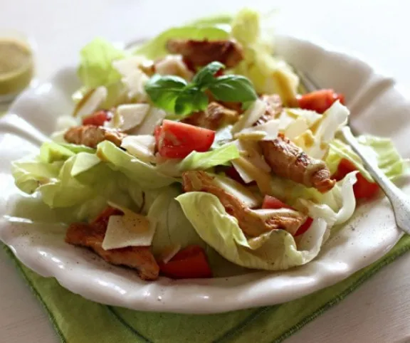 Cézár saláta pulykamellből recept