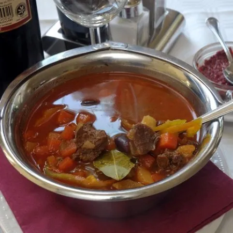 Bográcsos birkagulyás recept