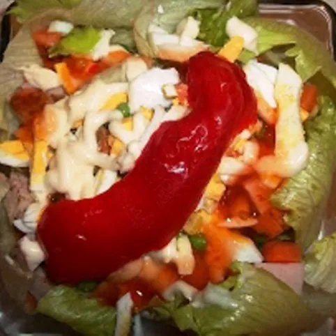 Chilis-majonézes sonkasaláta recept